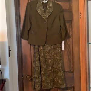Women’s 2 Piece Dress and Jacket